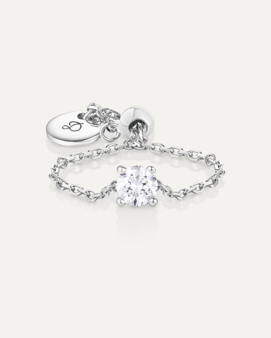 Bague fine chaîne diamant en or massif 375 blanc portée