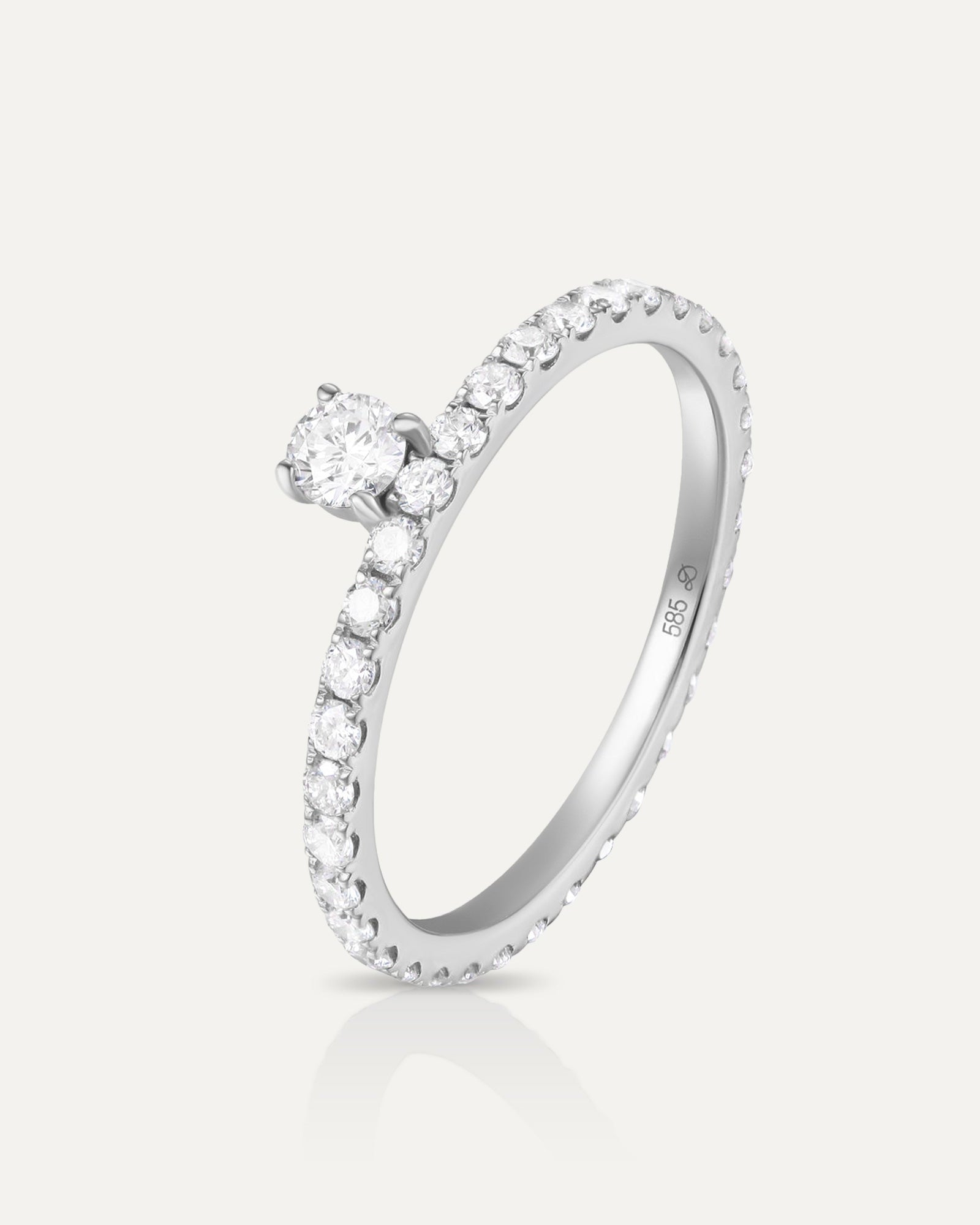 Bague solitaire pavée en or blanc recyclé 14 carats et diamant de synthèse