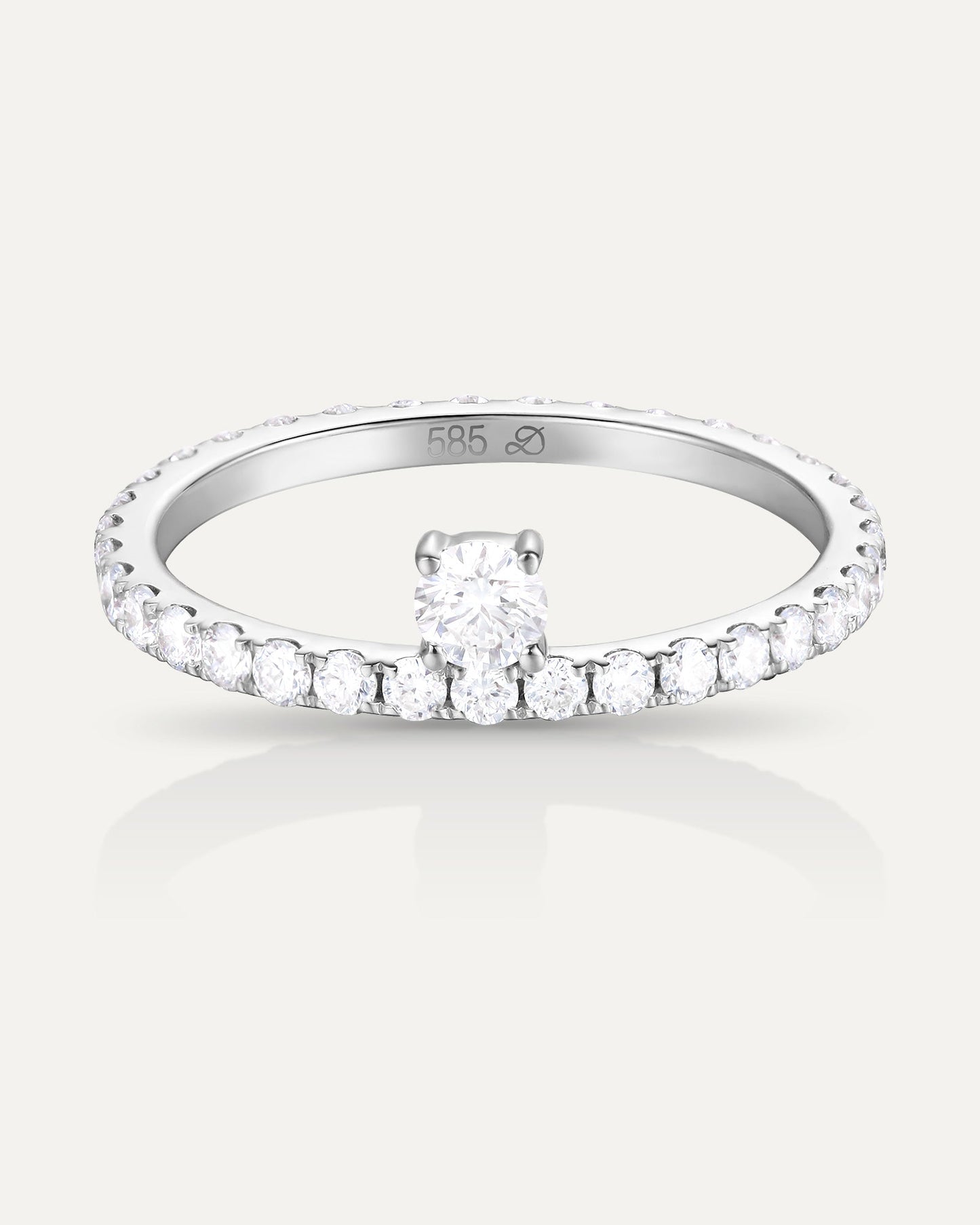 Bague solitaire pavée avec de l'or blanc recyclé 14 carats et diamant de synthèse