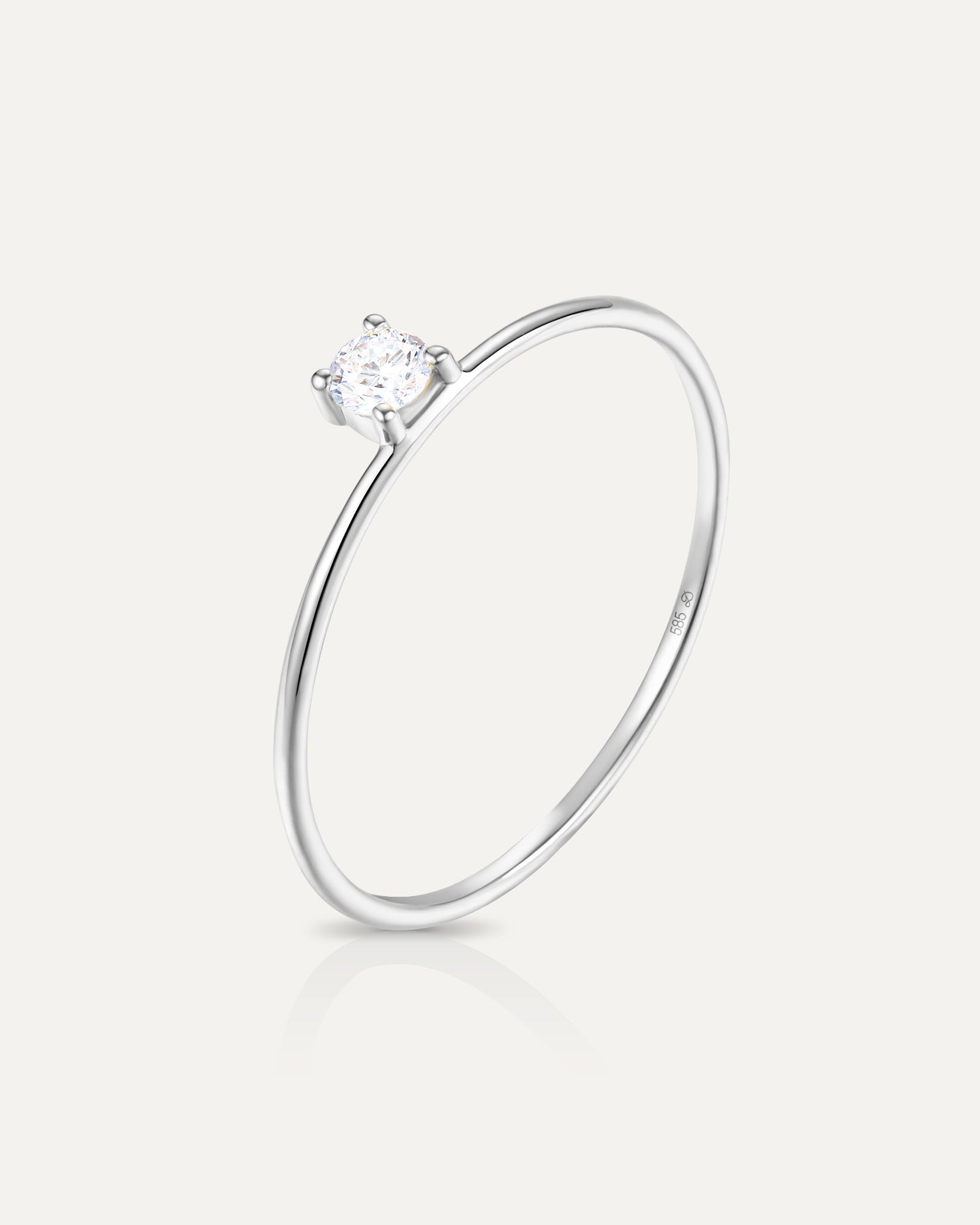Bague solitaire un diamant en or blanc recyclé 14 carats et diamant de synthèse