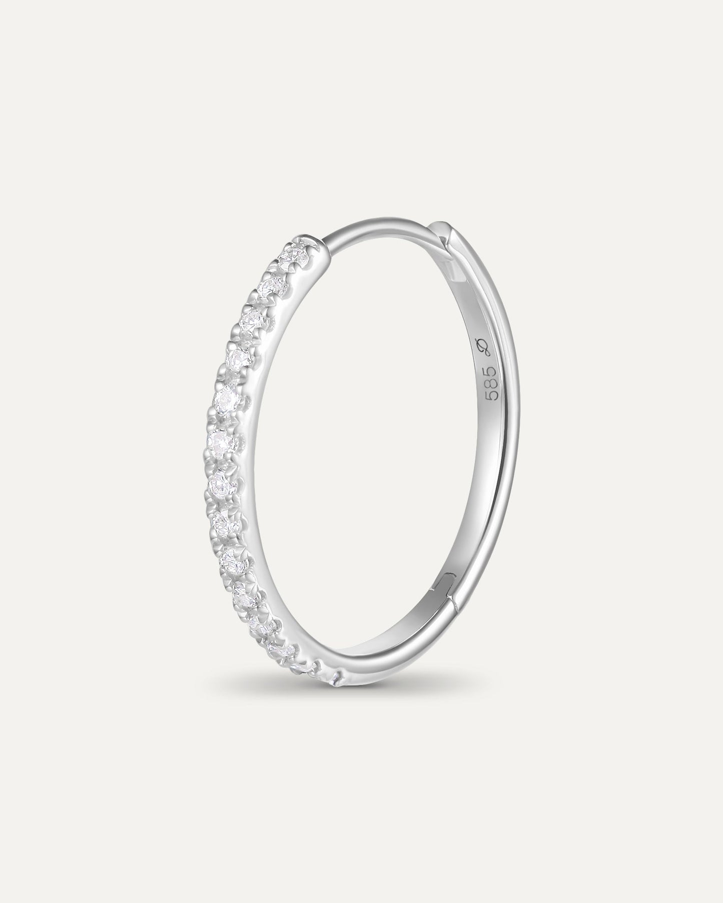 Créole pavée en or blanc recyclé 14 carats et diamant de synthèse