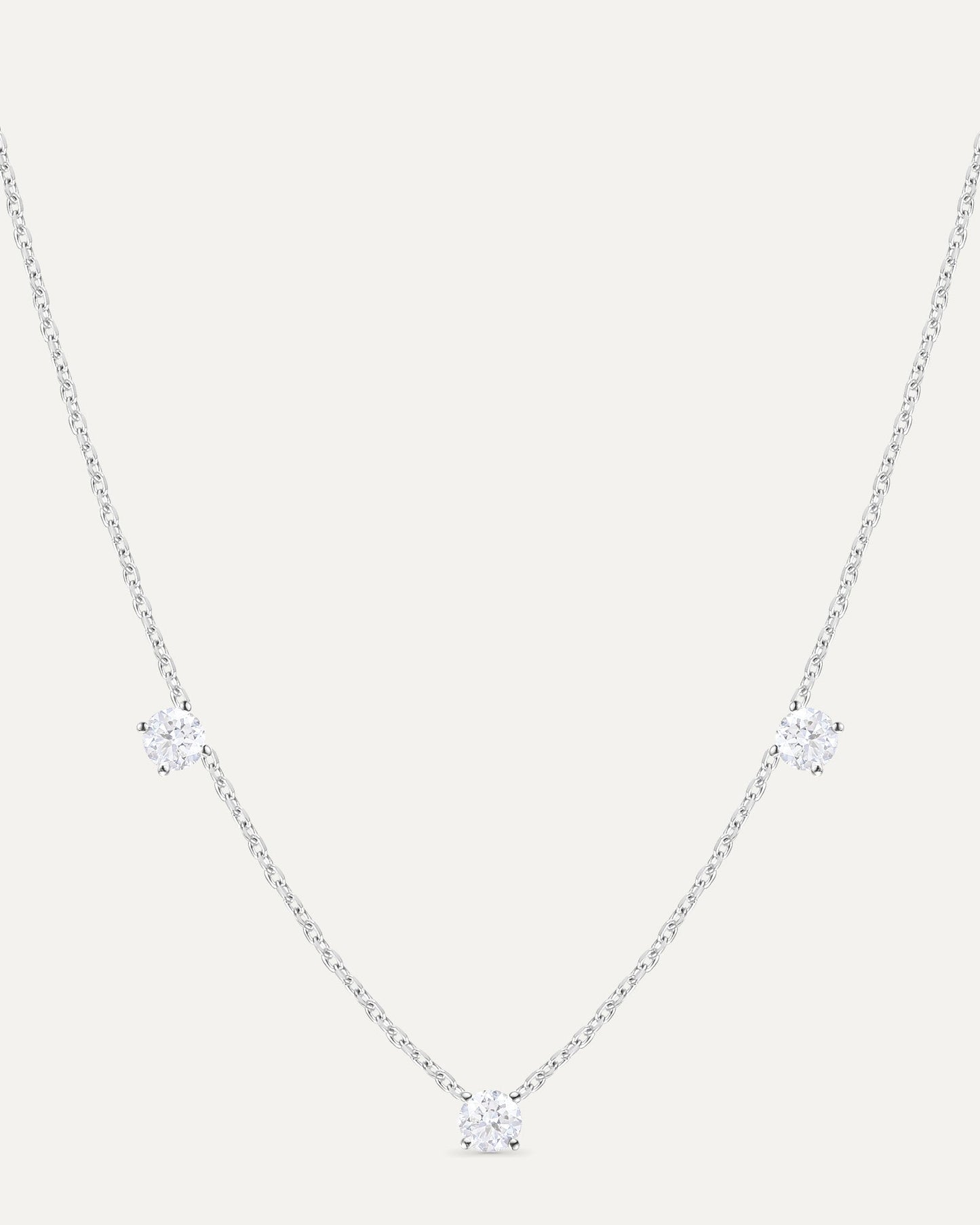 Collier trois diamants en or blanc recyclé 14 carats et diamant de synthèse