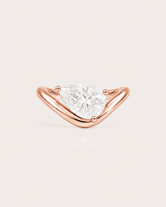 Bague LA POIRE Dune 1 ct — or rose massif 14 carats anneau sculpté diamant synthèse taille poire D VS+ DYAMKA