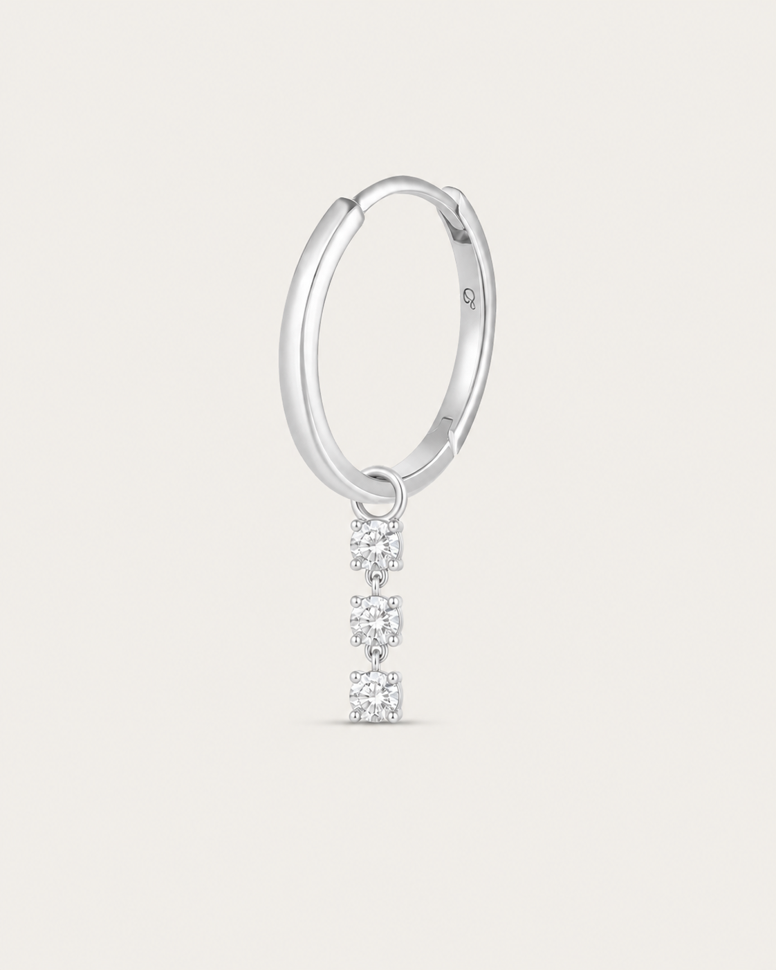 Boucle d'oreille MUST Créole Trio — or blanc massif 14 carats trois diamants synthèse 