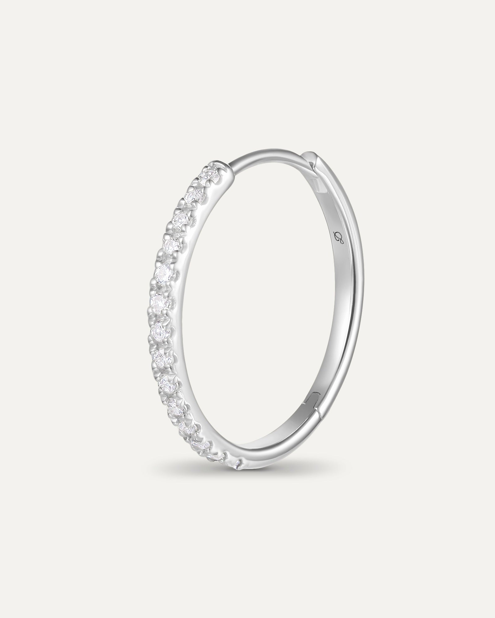 Créoles pavées diamant en or massif 375 blanc