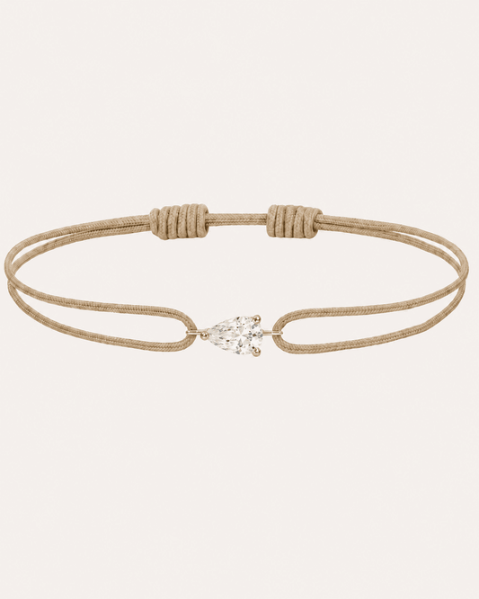 Bracelet cordon beige LA POIRE Chance — or jaune massif 14 carats diamant synthèse taille poire D–E VS+ DYAMKA
