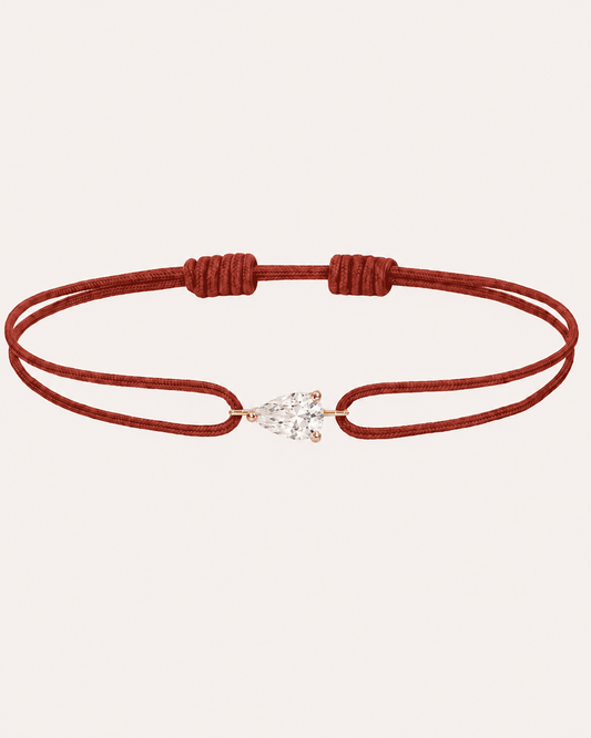 Bracelet cordon rouge LA POIRE Chance — or jaune massif 14 carats diamant synthèse taille poire D–E VS+ DYAMKA