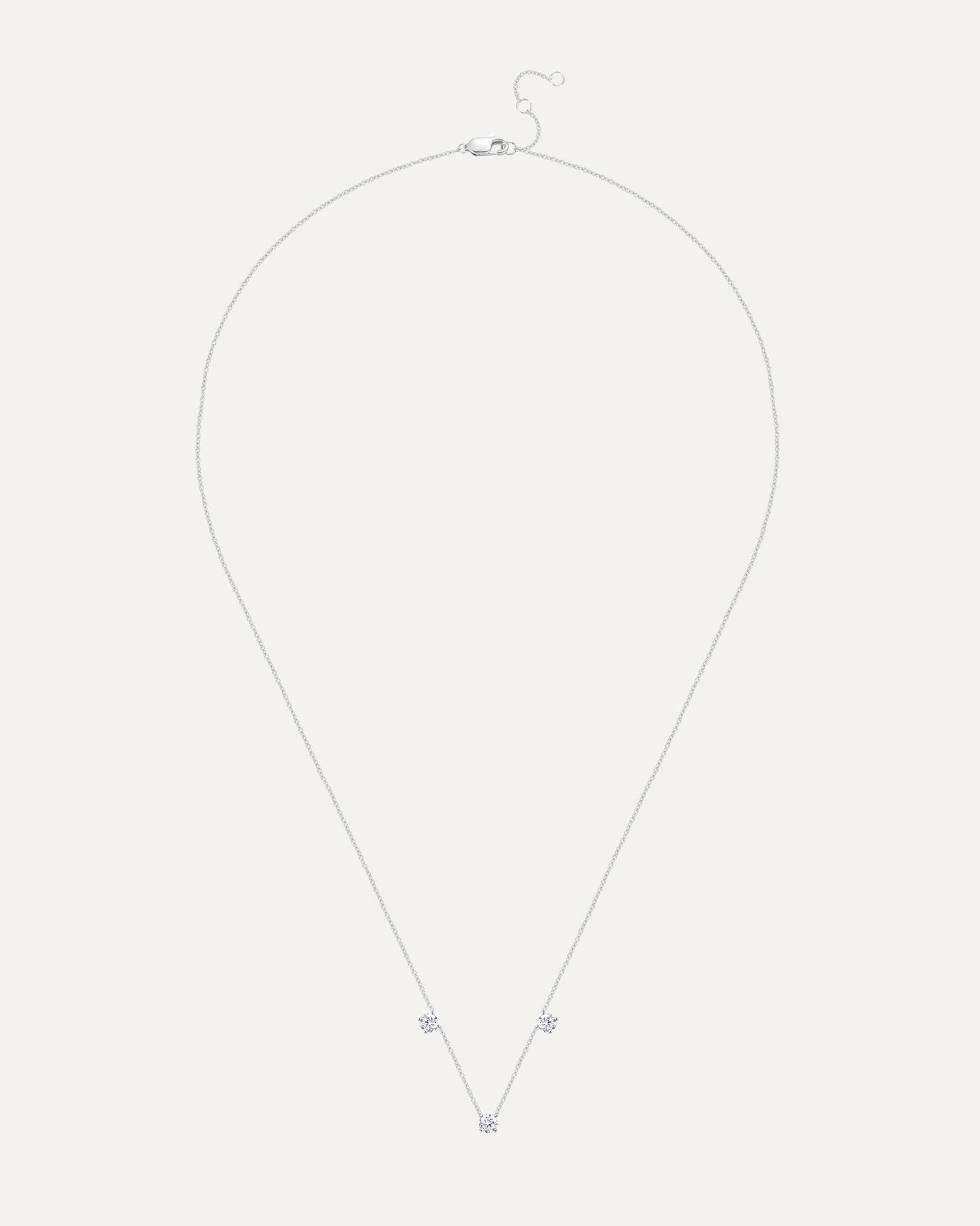 Collier 3 diamants 0,30 carat en or massif 375 blanc réglable