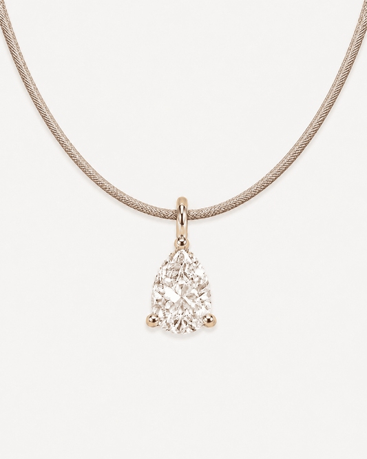 Détail Collier cordon beige LA POIRE Signature — or jaune massif 14 carats diamant synthèse taille poire 0,50 ct D–E VS+ DYAMKA