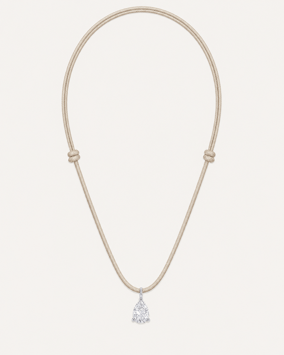 Collier cordon beige LA POIRE Signature — or blanc massif 14 carats diamant synthèse taille poire 0,50 ct D–E VS+ DYAMKA