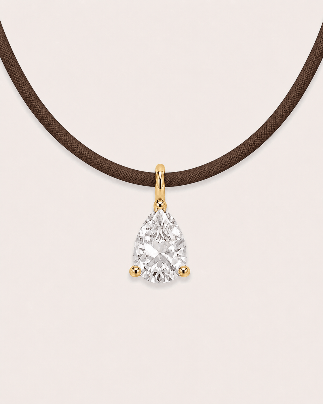 Collier cordon marron LA POIRE Signature — or jaune massif 14 carats diamant synthèse taille poire 0,50 ct D–E VS+ DYAMKA
