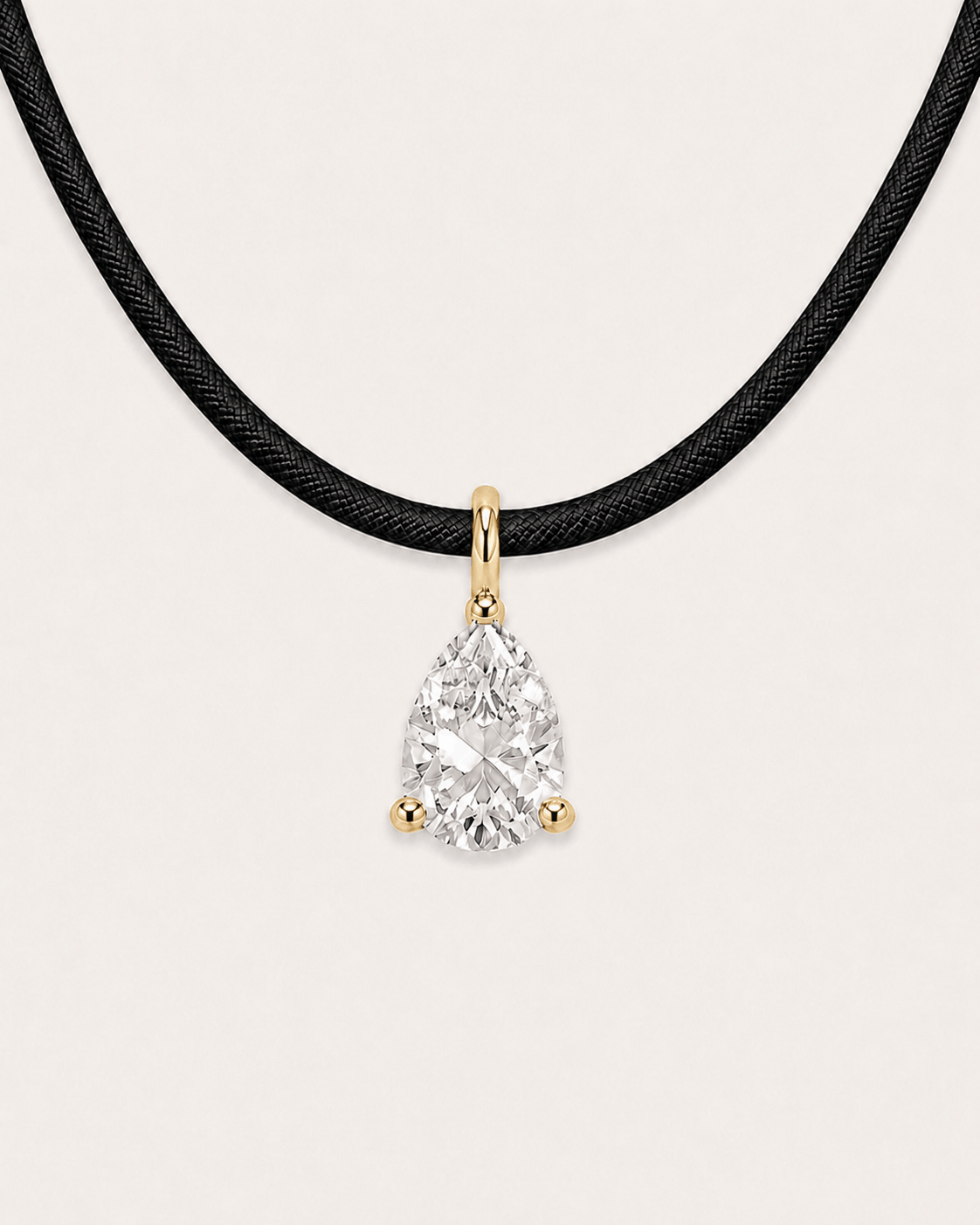 Détail Collier cordon noir LA POIRE Signature — or jaune massif 14 carats diamant synthèse taille poire 0,50 ct D–E VS+ DYAMKA