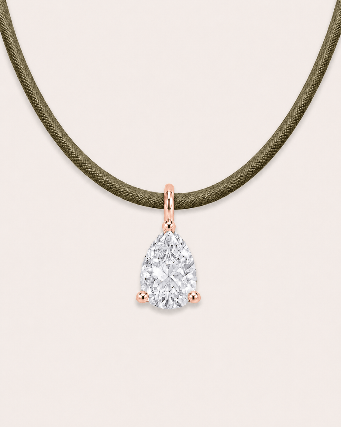 Détail Collier cordon vert olive LA POIRE Signature — or rose massif 14 carats diamant synthèse taille poire 0,50 ct D–E VS+ DYAMKA